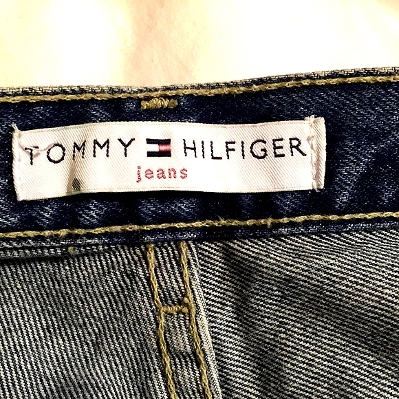 10 VINTAGE SUPER HIGH WAISTED CHEEKY RAW CUT DENIM SHORTS - Picture 6 of 8